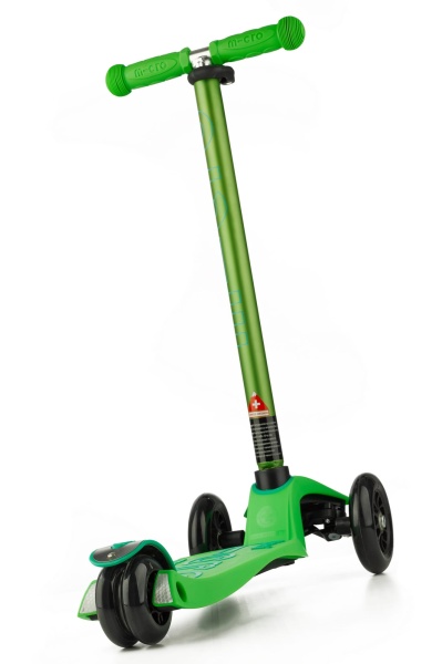 hulajnoga Maxi Micro Deluxe Zielona widok od tyłu pochylona