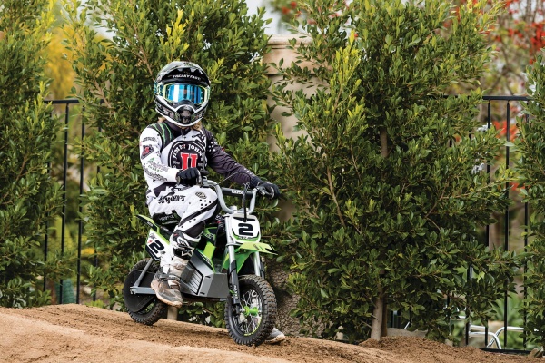 Motocykl-Razor-SX350-McGrath-lifestyle-foto2