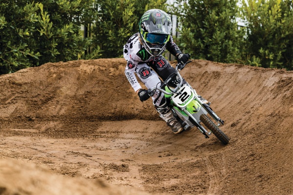 Motocykl-Razor-SX350-McGrath-lifestyle-foto3
