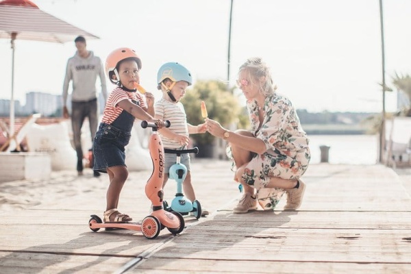 pol_pl_SCOOTANDRIDE-Highwaykick-1-2w1-Jezdzik-i-hulajnoga-1-5-lat-Peach-kolekcja-Icecream-2020-5824_7.jpg