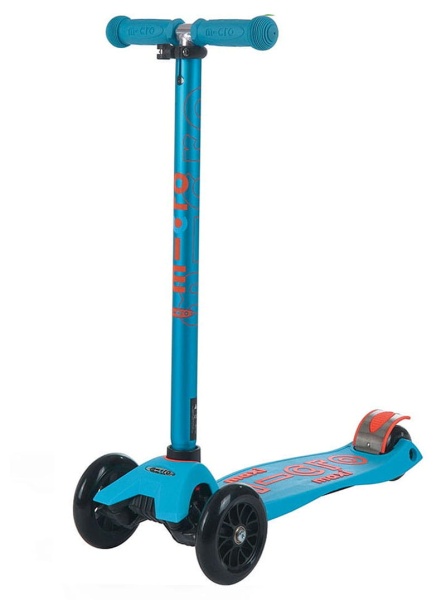hulajnoga Maxi Micro Deluxe Carribean Blue widok od przodu z opuszczoną kierownicą