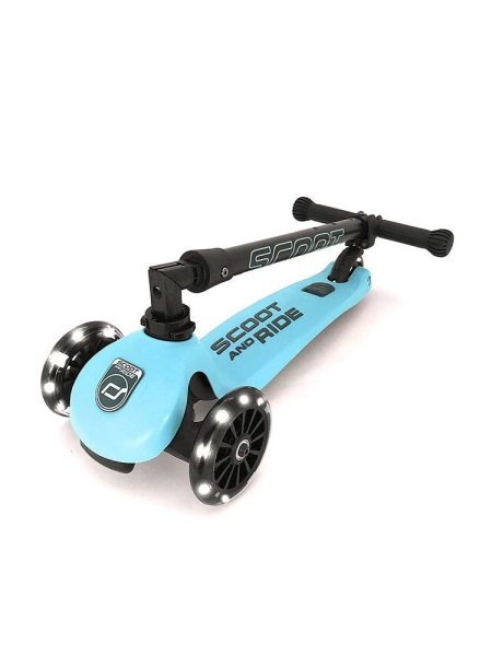 pol_pl_SCOOTANDRIDE-Highwaykick-3-LED-Hulajnoga-skladana-ze-swiecacymi-kolkami-3-Blueberry-kolekcja-Icecream-2020-5835_4.jpg