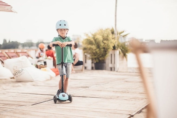 pol_pl_SCOOTANDRIDE-Highwaykick-3-LED-Hulajnoga-skladana-ze-swiecacymi-kolkami-3-Blueberry-kolekcja-Icecream-2020-5835_10.jpg