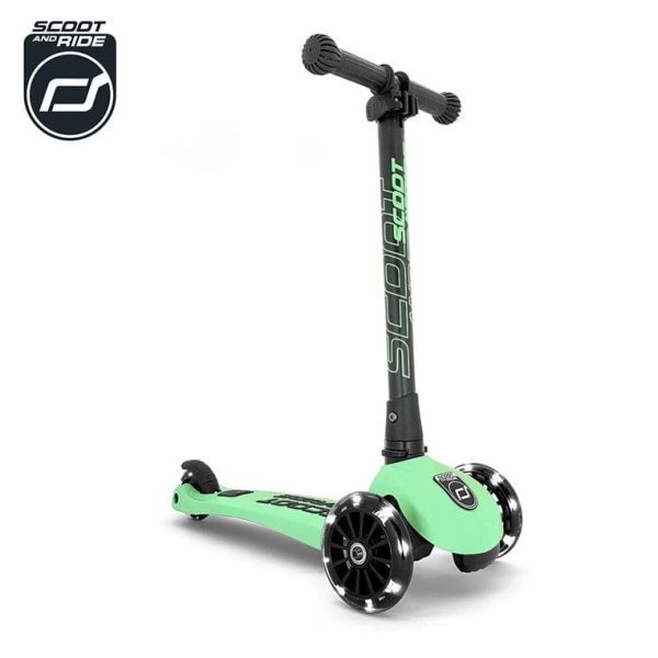 pol_pl_SCOOTANDRIDE-Highwaykick-3-LED-Hulajnoga-skladana-ze-swiecacymi-kolkami-3-Kiwi-kolekcja-Icecream-2020-5838_1.jpg
