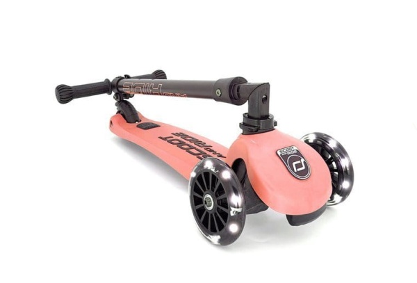 pol_pl_SCOOTANDRIDE-Highwaykick-3-LED-Hulajnoga-skladana-ze-swiecacymi-kolkami-3-Peach-kolekcja-Icecream-2020-5836_3.jpg