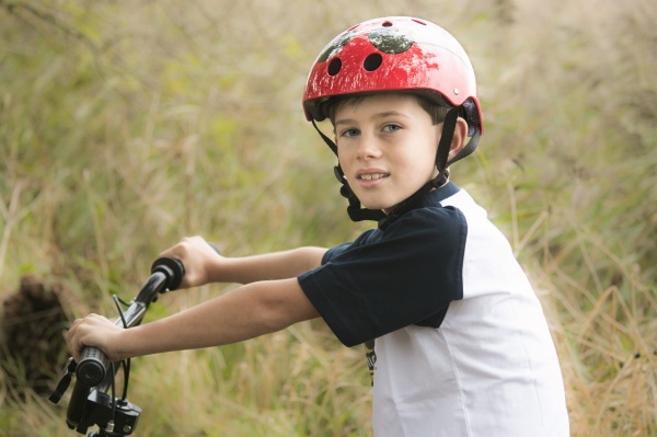 The Aviator helmet - mid shot 2 - Mini Hornit LIDS.jpg