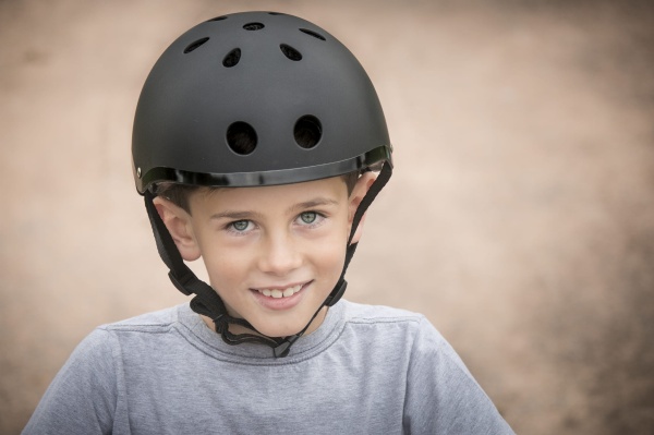 Stealth helmet - close up - Mini Hornit LIDS.jpg