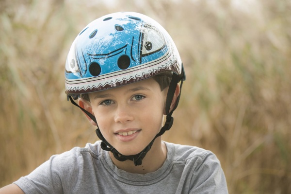 Hammer head helmet - close up - Mini Hornit LIDS.jpg