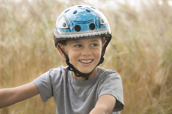 Hammer head helmet - mid shot - Mini Hornit LIDS.jpg
