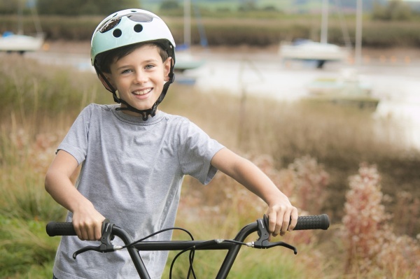 The Wayfarer helmet - mid shot - Mini Hornit LIDS.jpg