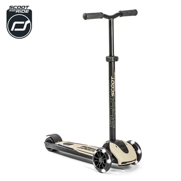 ScootAndRide Highwaykick 5 LED Hulajnoga trójkołowa balansowa ze świecącymi kółkami 5 Plus Ash widok główny z logo