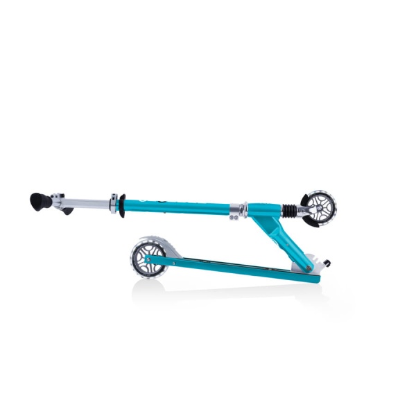 hulajnoga Globber Flow Element Comfort Lights Aqua widok od boku po złożeniu