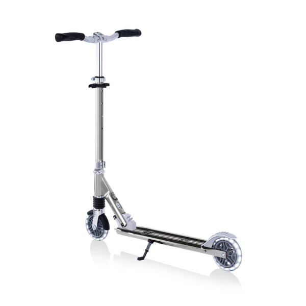 hulajnoga Globber Flow Element Comfort Lights Silver widok od tyłu