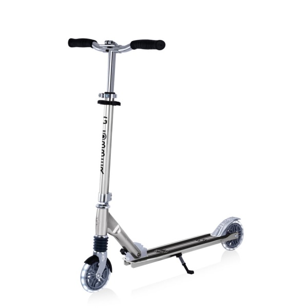 hulajnoga Globber Flow Element Comfort Lights Silver widok od lewej