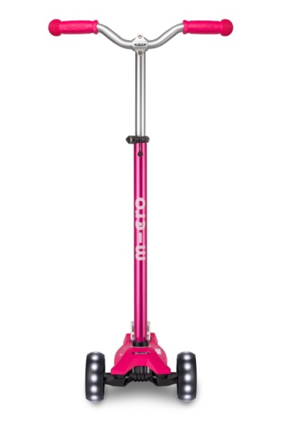 hulajnoga Maxi Micro Deluxe Pro LED Pink widok od frontu z podniesioną kierownicą