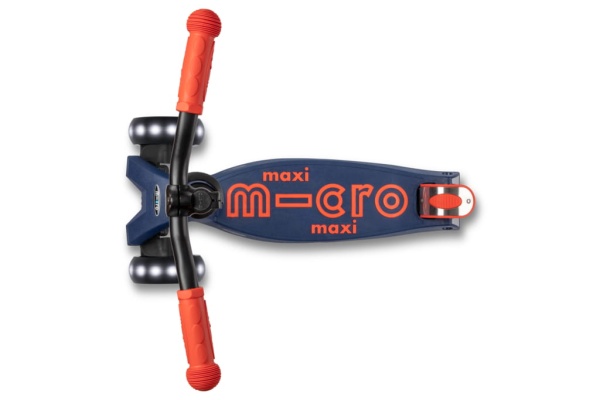 hulajnoga Maxi Micro Deluxe PRO LED Navy Red widok od góry