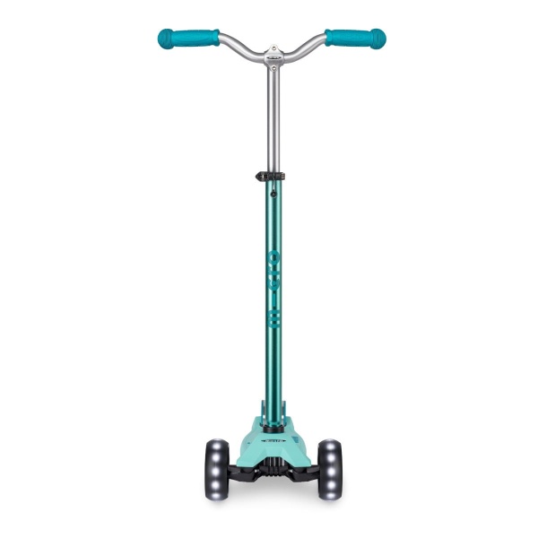 hulajnoga Maxi Micro Deluxe PRO LED Vibrant Blue widok od frontu z podniesioną kierownicą