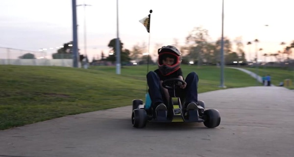 Razor Gokart Ground Force Elite Lifestyle (3).jpg