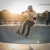 Union Dot L Neochrome skoki w skateparku