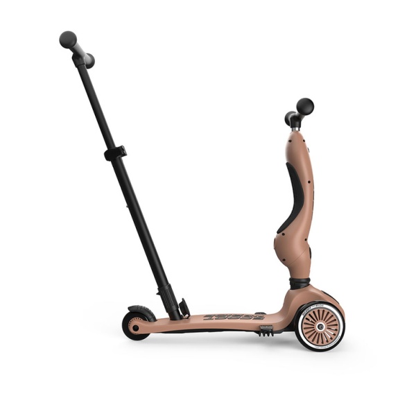 Scoot And Ride jeździk Highwaykick 1+ Push And Go z Prowadnikiem- Mocha widok od boku hulajnoga