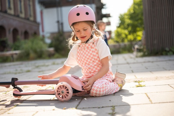 pol_pl_SCOOTANDRIDE-Highwaykick-3S-Hulajnoga-z-systemem-sterowania-2w1-i-kolkami-LED-skladana-3-Rose-14088_22.jpg