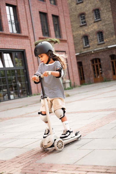 pol_pl_SCOOTANDRIDE-Highwaykick-3S-Hulajnoga-z-systemem-sterowania-2w1-i-kolkami-LED-skladana-3-Ash-14089_26.jpg