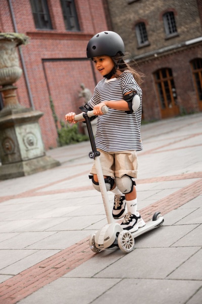 pol_pl_SCOOTANDRIDE-Highwaykick-3S-Hulajnoga-z-systemem-sterowania-2w1-i-kolkami-LED-skladana-3-Ash-14089_29.jpg