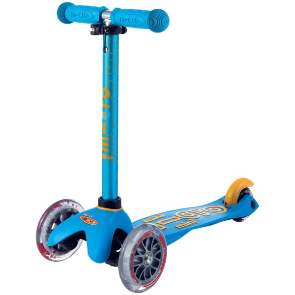 hulajnoga Mini Micro Deluxe Ocean Blue widok z przodu złożona kierownica