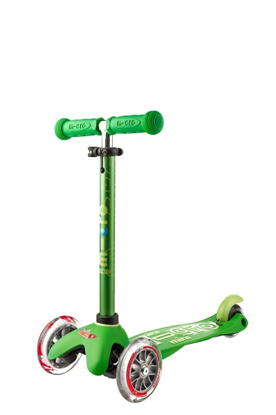 hulajnoga Mini Micro Deluxe Green widok z przodu złożona kierownica