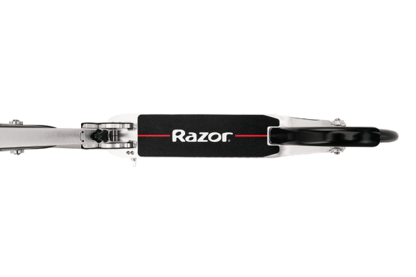 hulajnoga z dużymi kołami 25cm Razor A6 Silver - widok podestu od góry
